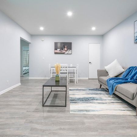 Centre Street Upper 2Bedsuite 4408 YYC Exteriör bild
