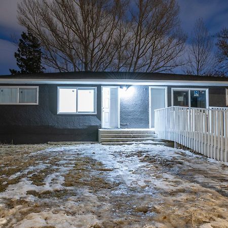 Centre Street Upper 2Bedsuite 4408 YYC Exteriör bild