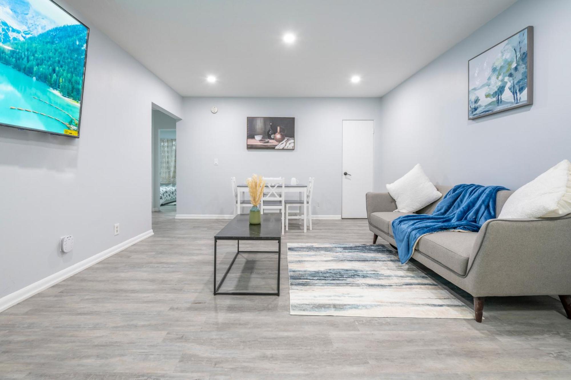 Centre Street Upper 2Bedsuite 4408 YYC Exteriör bild