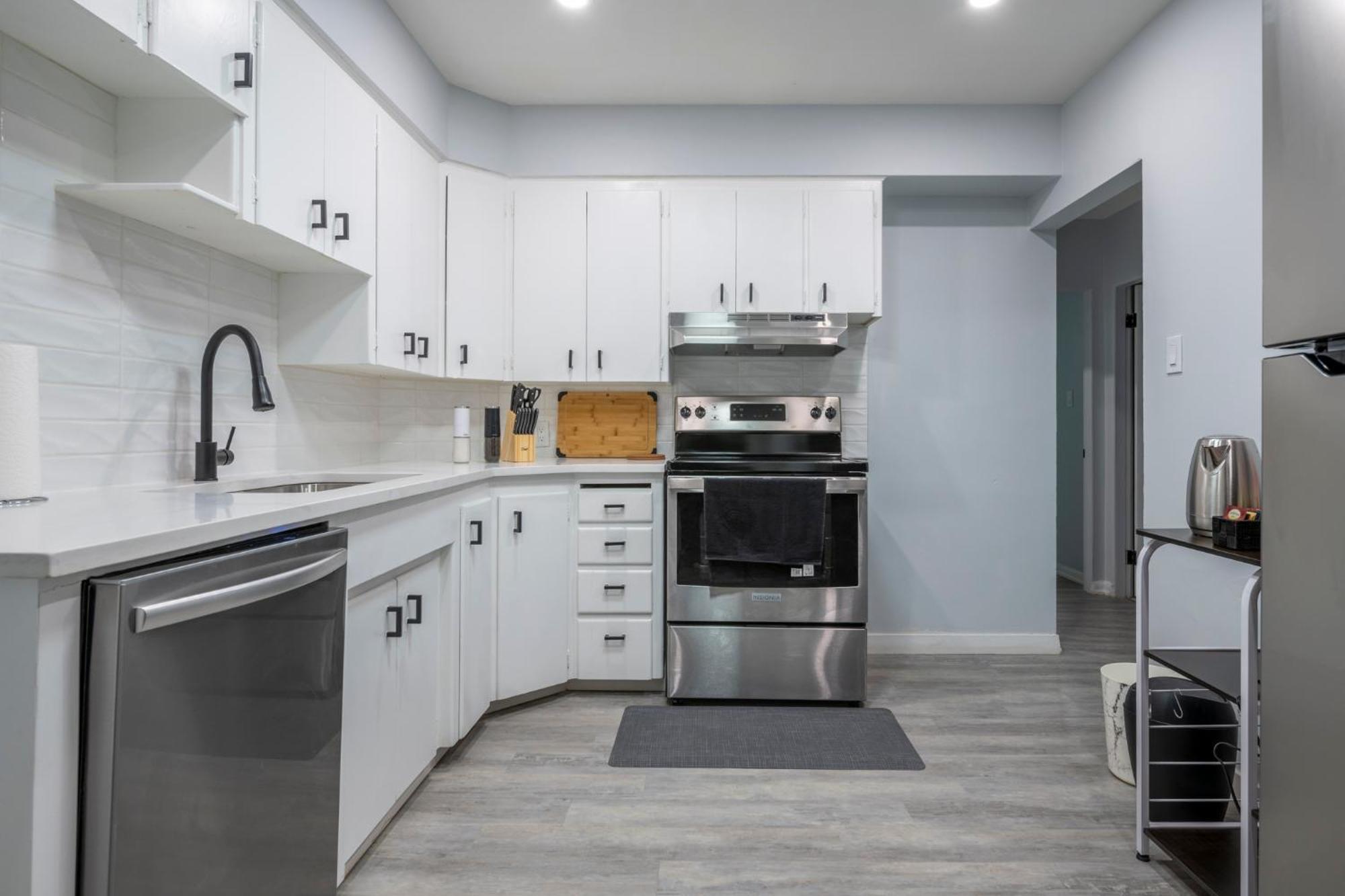Centre Street Upper 2Bedsuite 4408 YYC Exteriör bild